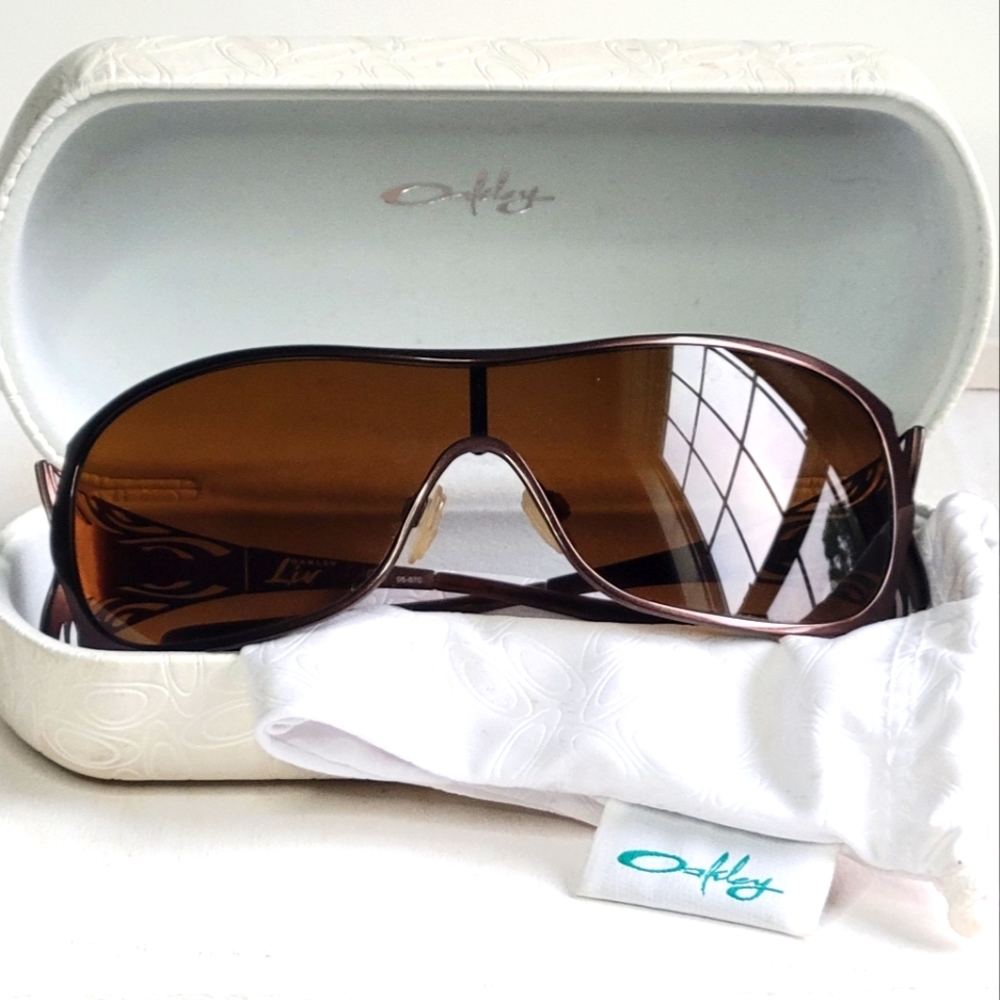 OAKLEY Sunglasses